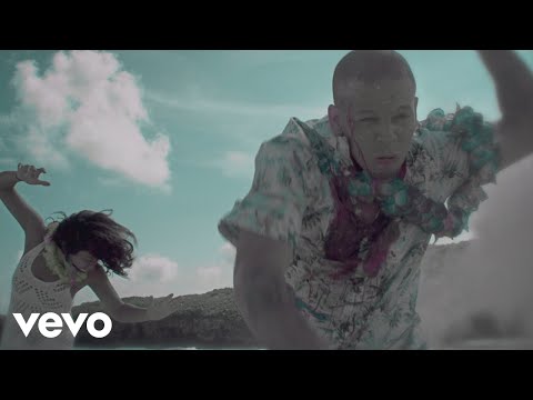 Calle 13 - Muerte En Hawaii