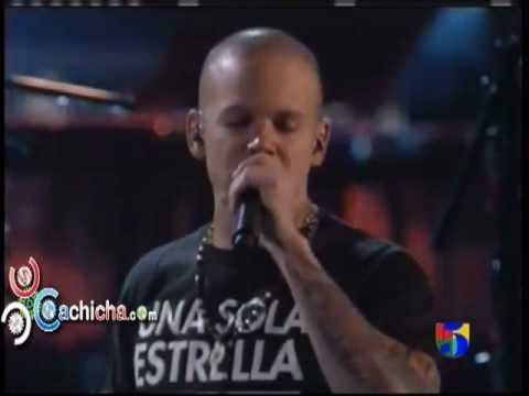 Calle 13 canta "Latinoamérica" en los Grammy Latinos 2011