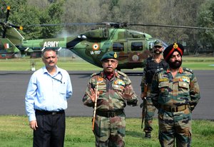 GoC in C Northern Command, Lt. Gen Sanjeiv Chachra briefing media persons at Badmibagh continment in Srinagar on Tuesday 08, October 2013. About the end of the  operation in Keran sector  against militants who trying to inflititrate  Lieutenant-General Gurmit Singh 15 core commander is also seen in the picture.