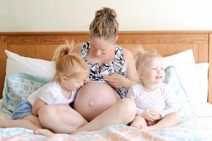 Kirsty McKenzie and her children.