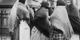 Tenants discuss the rent strike, early 1908