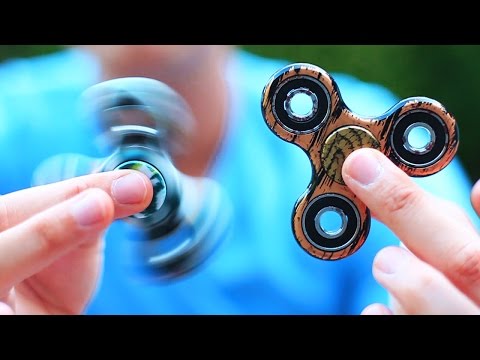 PRO FIDGET SPINNER TRICKS (very cool)