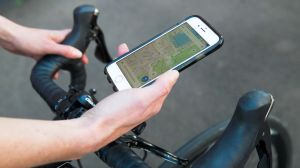 There are specific rules for mobile phone use when cycling.