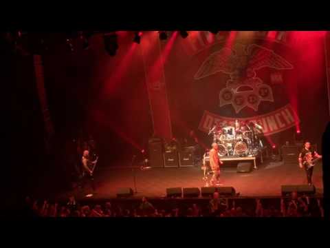 Five Finger Death Punch break up?? 013 Tilburg 12-06-2017 fight between Jason and Ivan