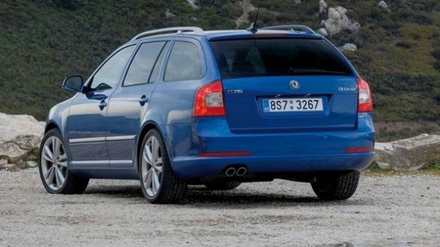 NEW FACE Skoda has revamped its performance-oriented Octavia RS hatchback and station wagon pair. SPECIAL 8