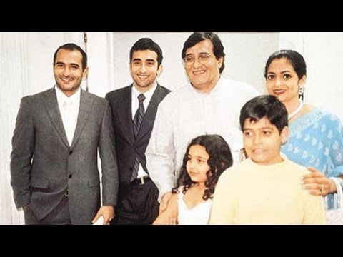 Vinod Khanna's Family | Akshay Khanna, Rahul Khanna