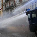 2013-12-21_Hamburg_Solidaritätsdemonstration_police_attack