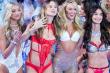 Confessions of a Victoria’s Secret photo editor