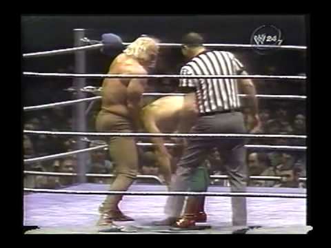 MIL MASCARAS VS SUPERSTAR BILLY GRAHAM - 12/19/77