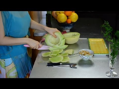 How to Eat a Honeydew Melon : Tasty Dishes