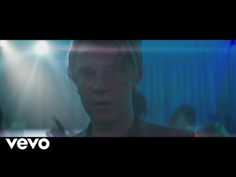 Tom Odell - Magnetised (Official Video)