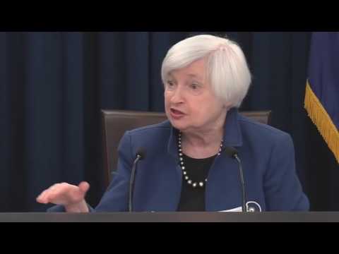 Anxious Janet Yellen Gives Useless Answers To Bloomberg's Kathleen Hayes About Rate Hikes