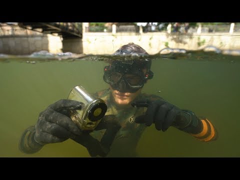 Found Lost Waterproof Camera, Knife and Ray-Bans Underwater in River! (Freediving)