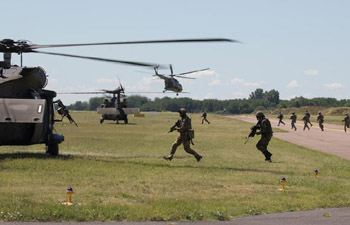 Soldiers participate in Black Swan 2017 Int'l military exercise in Hungary