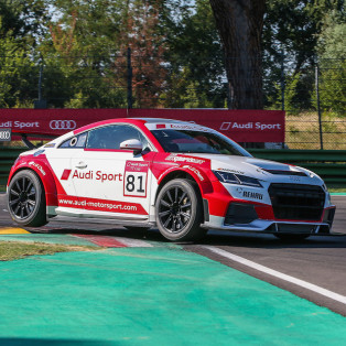 La velocità è adrenalina: in pista come sugli sci