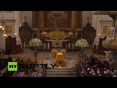 LIVE: Former West German Chancellor Helmut Schmidt’s state funeral takes place in Hamburg