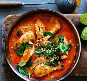 Quick red curry of chicken.