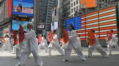 #Taichi at #TimesSquare in #NYC. #WhereChinaBegan #AmazingHenan #BeautifulChina #Henan #China #MartialArts