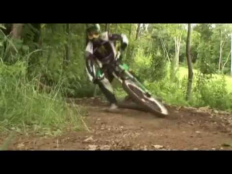 Earthed 5 - Sam Hill Quebec