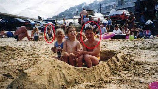 Couple photographed together as children 11 years before they met