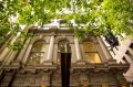 Exterior images of Kozminsky Jewellery on Bourke St.