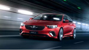 Holden has revealed its new Commodore VXR, a successor to home-grown models.