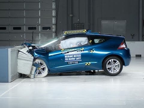 2011 Honda CR-Z moderate overlap IIHS crash test