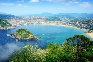 San Sebastian is dominated by its beautiful bay.