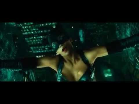 Catwoman (2004): Catwoman vs Laurel Hedare