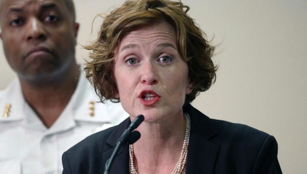 Mayor Betsy Hodges was swamped by protesters as she spoke about the death of Justine Damond.