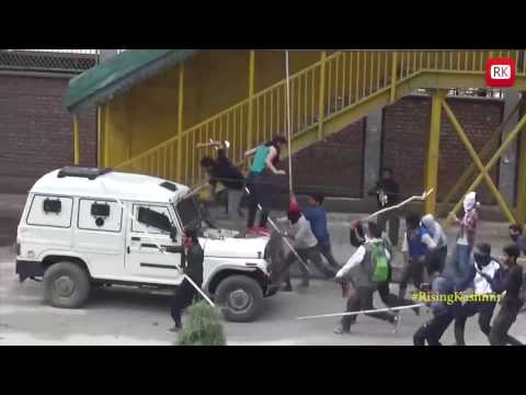 Students protest boils Srinagar again /  Camera - Farooq Shah