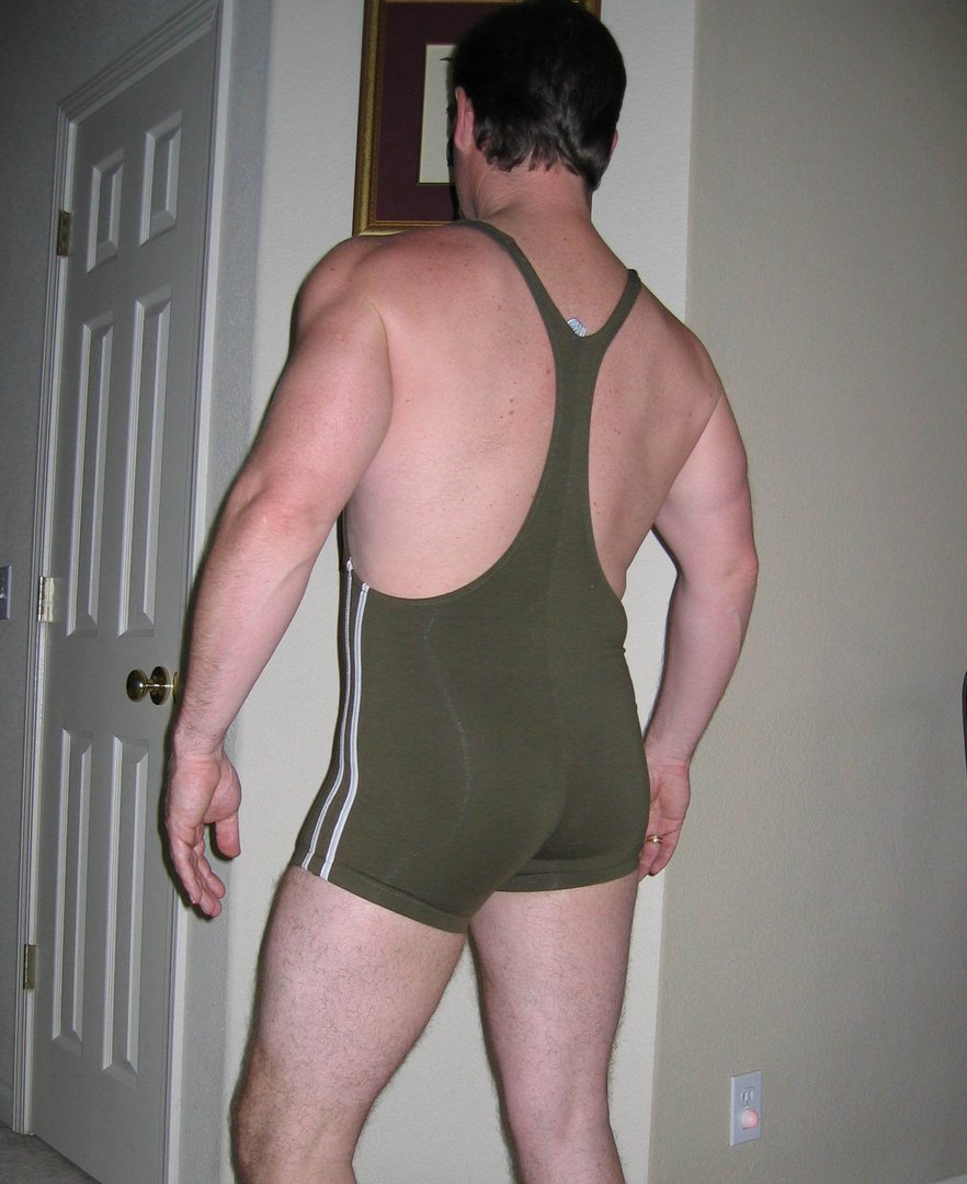 Texas muscle wrestler buddy bodybuilder wrestling backyard home matches brother legs biceps