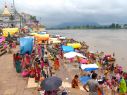 Pilgrims bathing in the holy river Narmada at Hoshangabad, Madhya Pradesh, India. Photo: Mahesh Basedia via Flickr (CC BY-NC-SA).