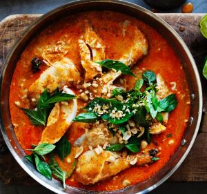 Quick red curry of chicken.