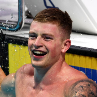 Peaty superman: due record del mondo nei 50 rana