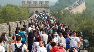 Tourists crowd the Badaling Great Wall during the National Day holiday in Beijing, China, 3 October 2016. Chinese ...