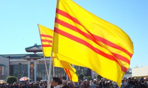 Ethnic Vietnamese fly the flag of former South Vietnam in Orange Country, California. Photo: Wikimedia Commons