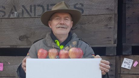 Apple farmer Kevin Sanders was  one of the first to sign up to Online farmers' market MegaFresh .