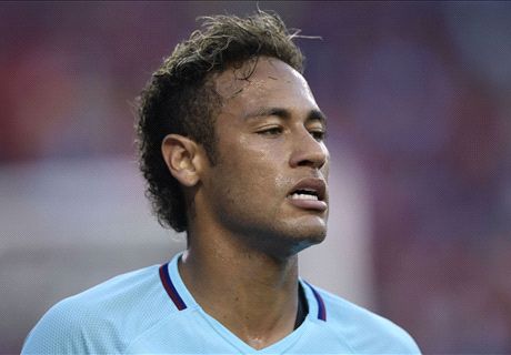 Neymar leads Barca past Man Utd