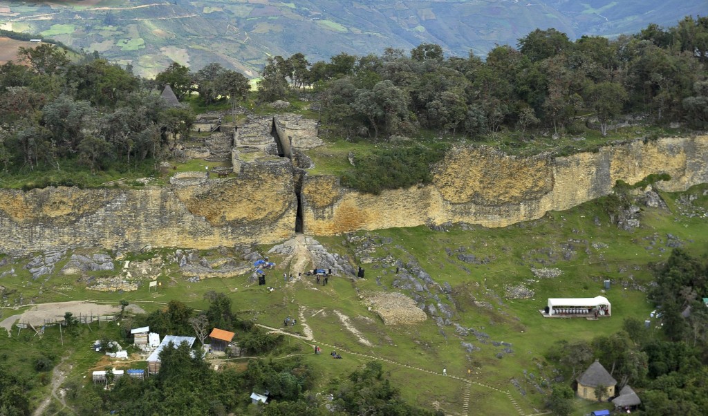 Kuelap Fortress, 3000 meters (9840 feet) above sea level, is seen in the Andean region of Chachapollas, in this aerial view taken June 25, 2011. The archaeological site of Kuelap, constructed by the pre-Inca Chachapollas community in about 800 AD, consists of more than four hundred buildings with stone walls of heights of up to 19 meters (62 feet). REUTERS/Janine Costa (PERU - Tags: TRAVEL ENVIRONMENT)