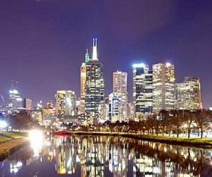 Picture Leigh Henningham age news. Melbourne city skyline 2015. #skyline #melbourne #night #yarra