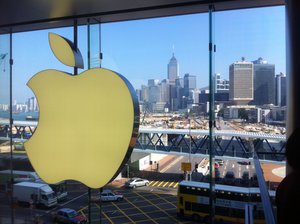 Central IFC Mall zh: Apple Store in China (Hong Kong).