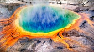 Grand Prismatic Spring, Midway Geyser Basin, Yellowstone National Park.