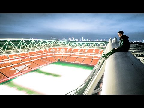 Climbing Emirates Stadium (Arsenal)