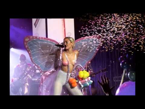 Miley Cyrus Blunts & Outfit Adult Swim event