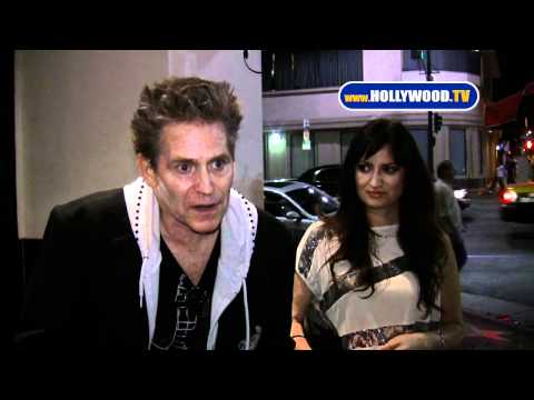 Jeff Conaway Talks To Cameras At Beso Restaurant