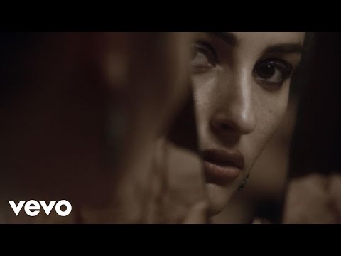 BANKS - Trainwreck