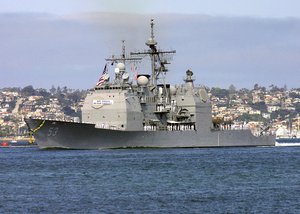 Quarter port bow view of the US Navy (USN) TICONDEROGA CLASS: GUIDED MISSILE CRUISER (AGEIS), USS MOBILE BAY (CG 53), underway in the Harbor at San Diego