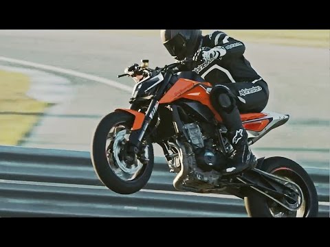 2017 new KTM 790 Duke Prototype Twin-Cylinder promo video