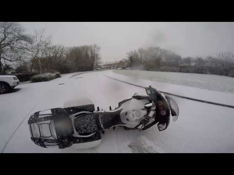 BMW R1200RT VS SNOW!